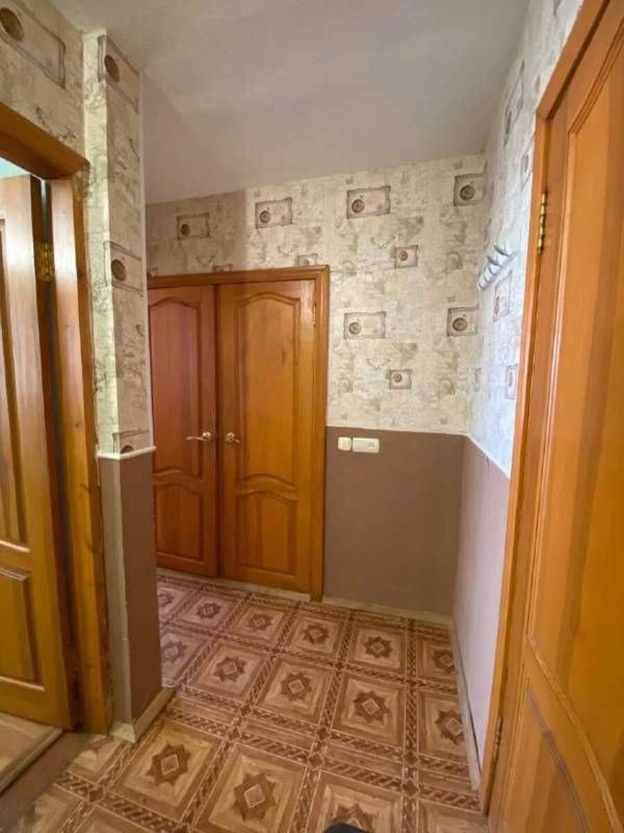 14, Obolonskiy 14, Kyiv