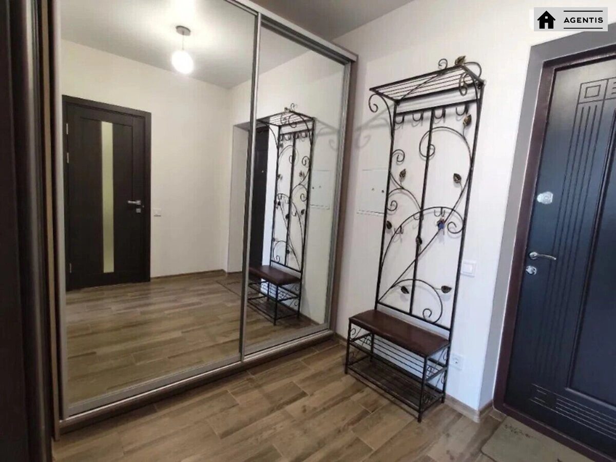Apartment for rent. 1 room, 40 m², 20 floor/25 floors. 20, Rodyny Kristeriv vul., Kyiv. 