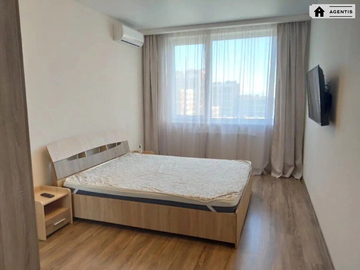Apartment for rent. 1 room, 40 m², 20 floor/25 floors. 20, Rodyny Kristeriv vul., Kyiv. 