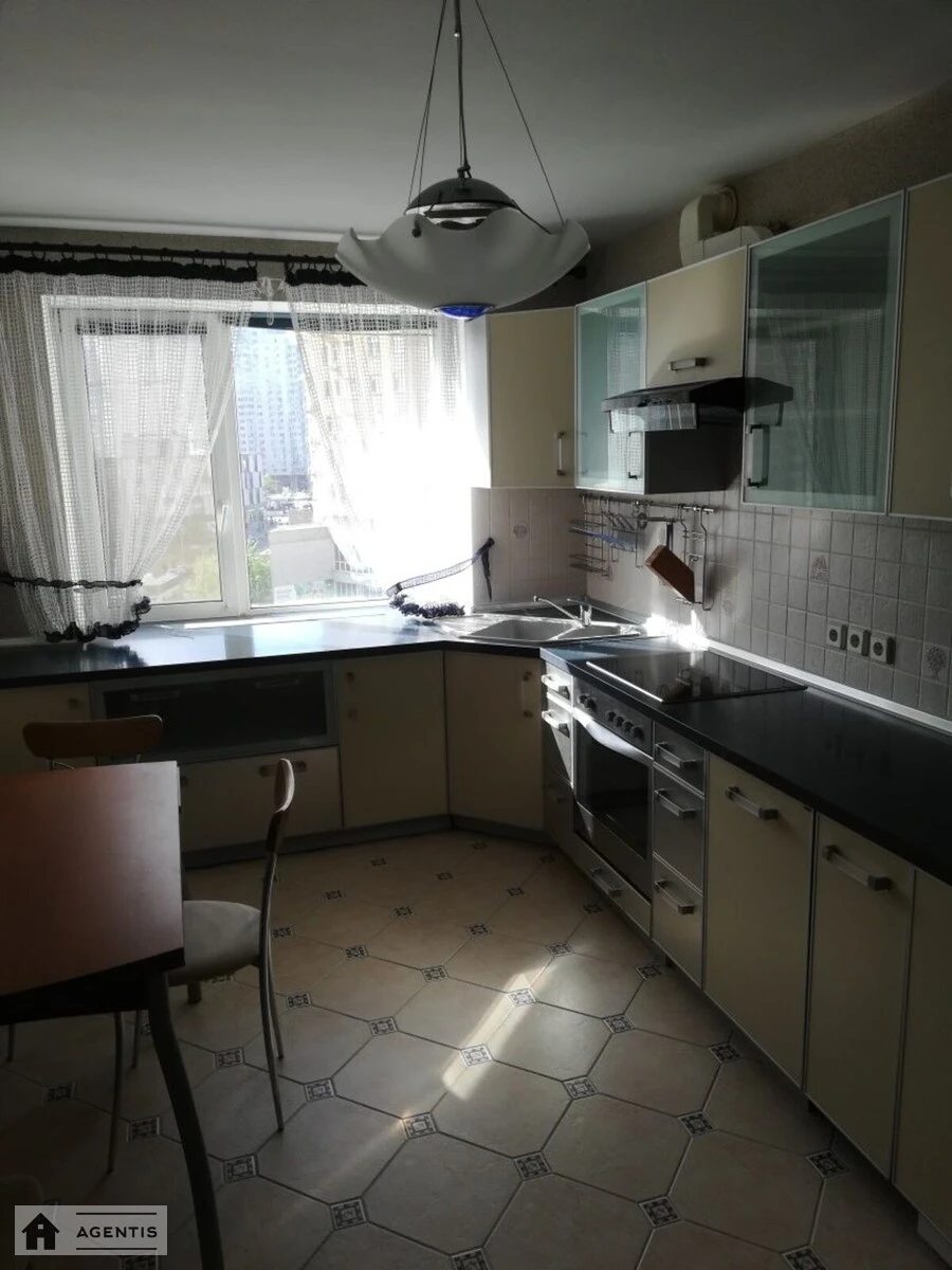 Apartment for rent. 3 rooms, 100 m², 6th floor/16 floors. 24, Mykoly Bazhana prosp., Kyiv. 