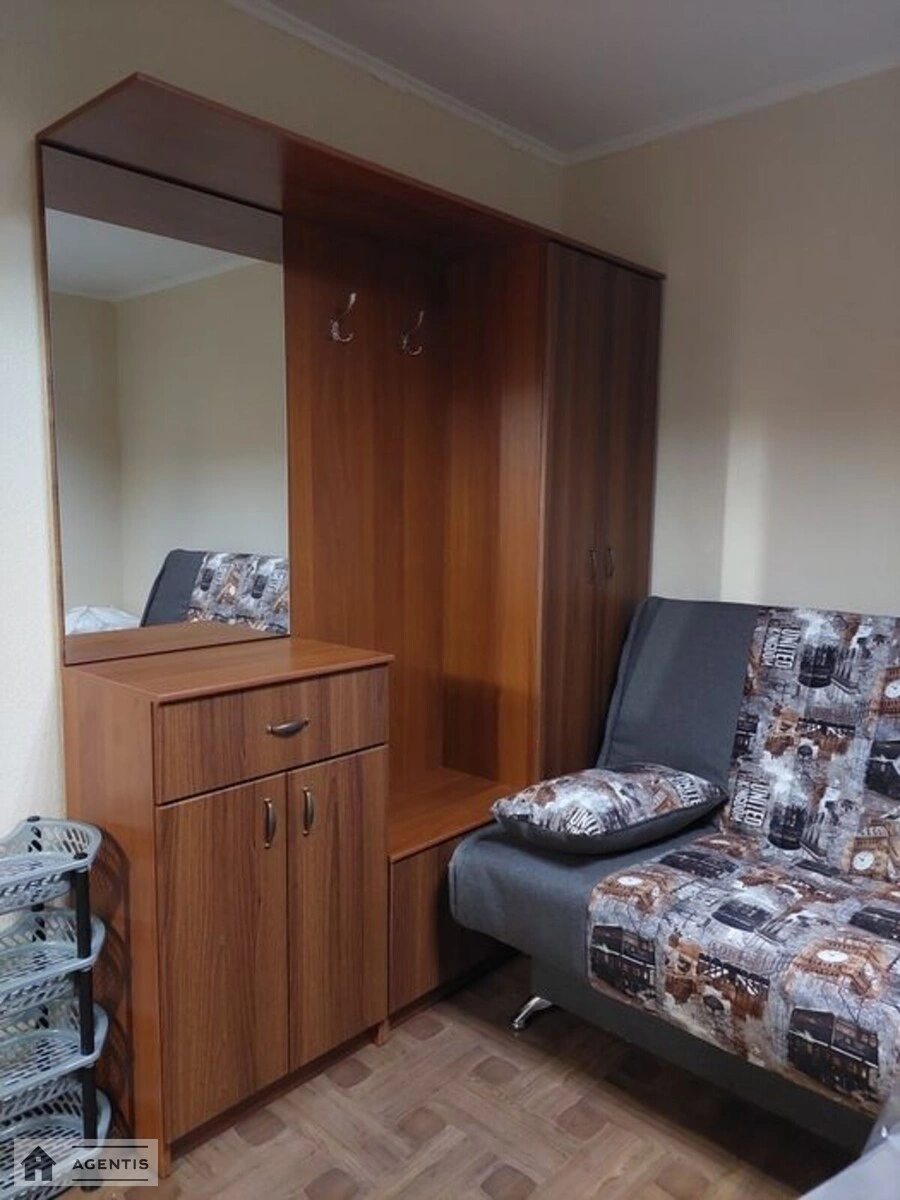 Apartment for rent. 2 rooms, 78 m², 20 floor/25 floors. 1, Borysa Antonenka-Davydovycha vul., Kyiv. 