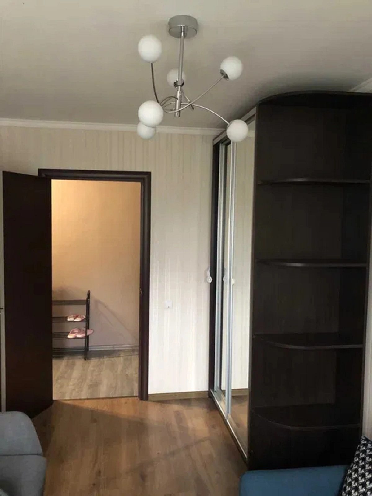Apartments for sale. 3 rooms, 59 m², 4th floor/9 floors. 6, Hlushko Akademyka pr., Odesa. 