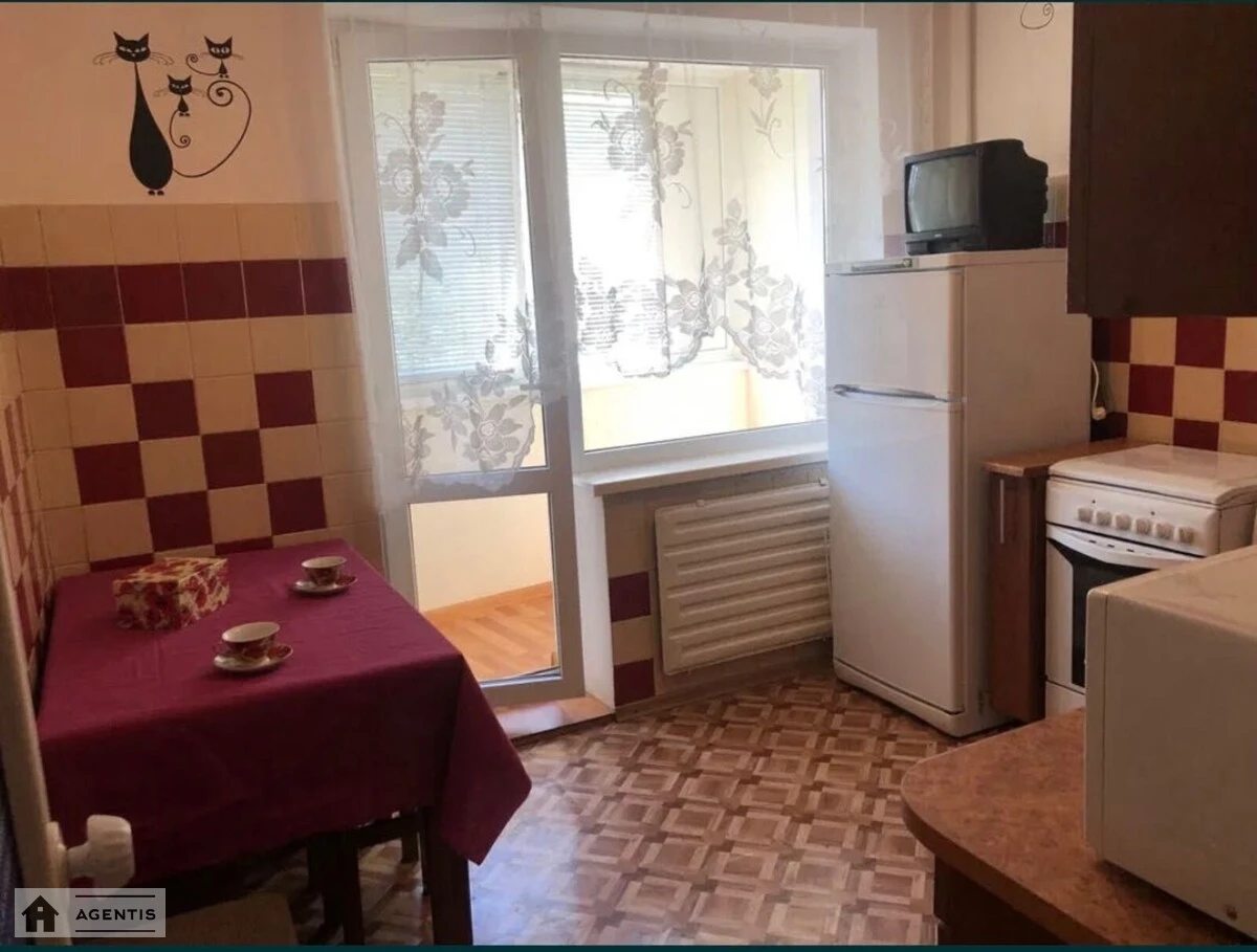 Сдам квартиру. 1 room, 35 m², 4th floor/16 floors. Днепровский район, Киев. 