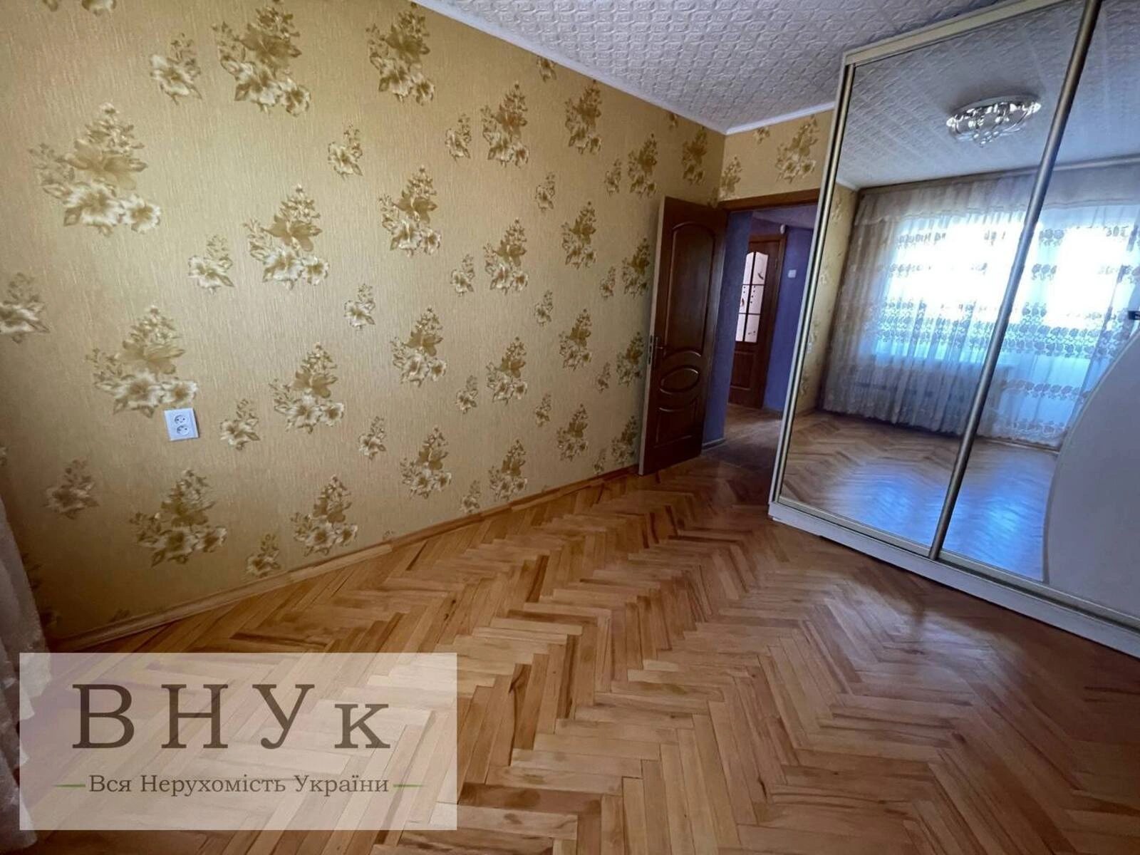 Продаж квартири 4 кімнати, 78 m², 10 пов./10 поверхів. Курбаса Л. вул., Тернопіль. 