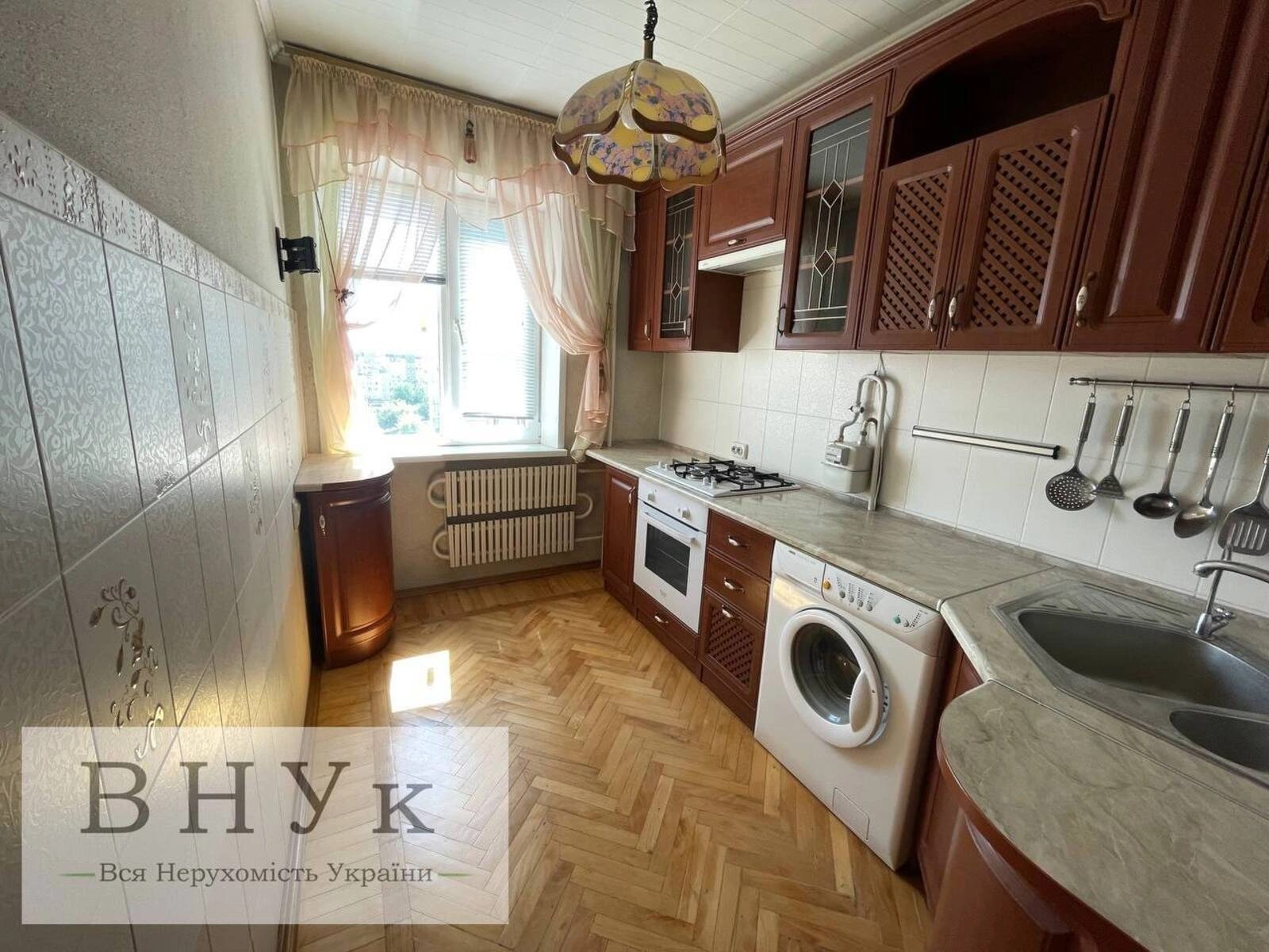 Продаж квартири 4 кімнати, 78 m², 10 пов./10 поверхів. Курбаса Л. вул., Тернопіль. 