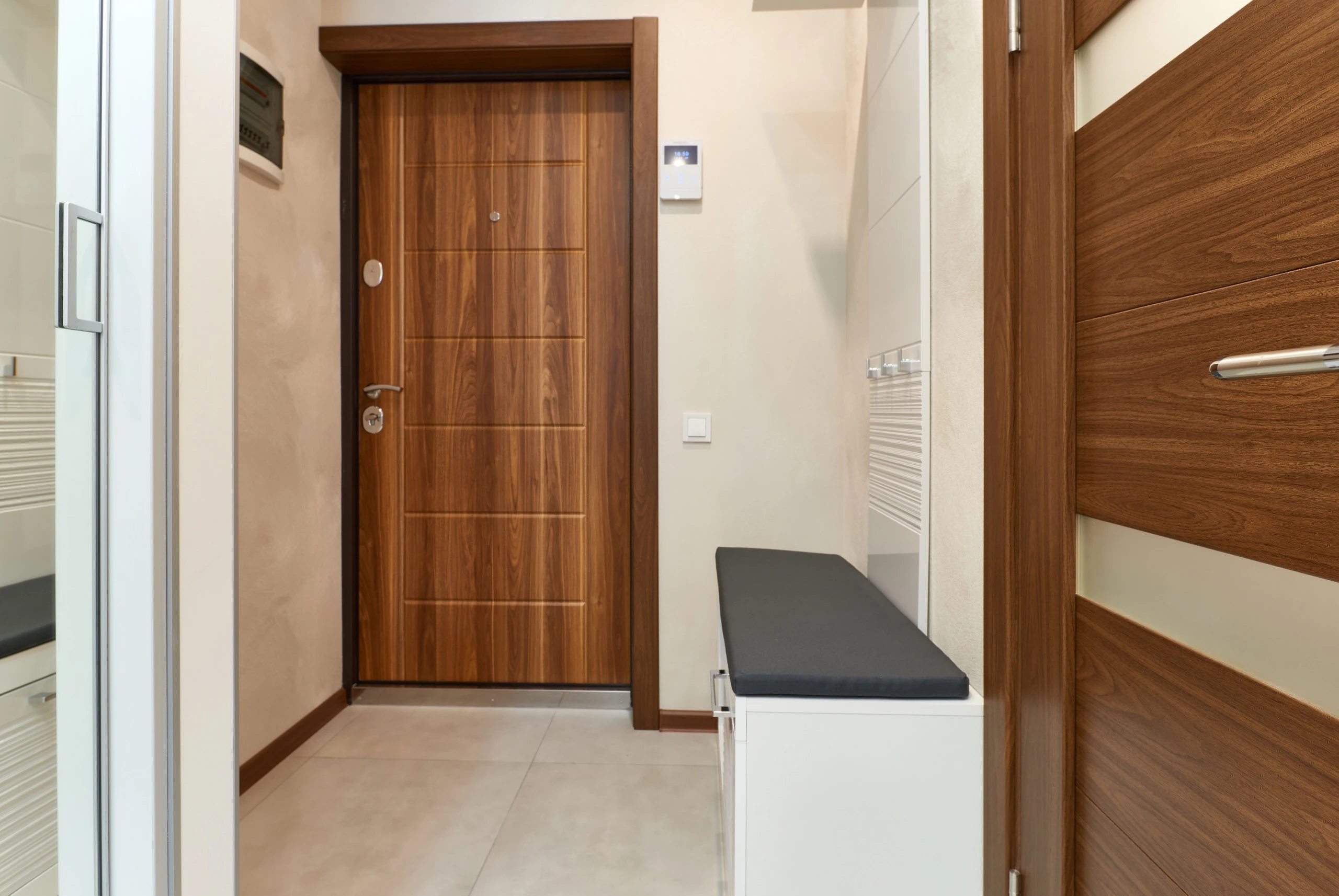 Entire place for rent. 2 rooms, 55 m², 14 floor/26 floors. 36, Biloruska 36, Kyiv. 