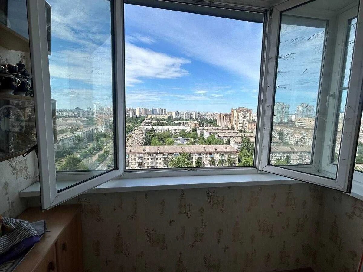 Сдам квартиру. 1 room, 58 m², 15 floor/16 floors. Вінстона Черчилля вул. (Червоноткацька), Киев. 