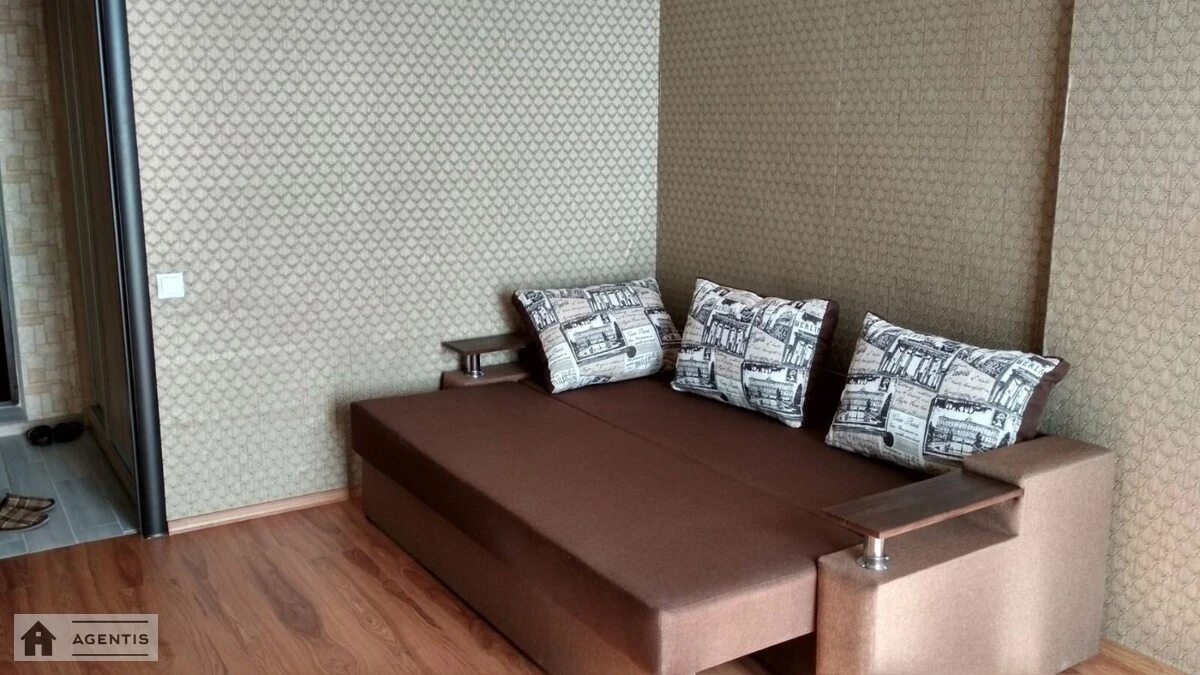 Apartment for rent. 1 room, 36 m², 17 floor/27 floors. 3, Svitla 3, Kyiv. 