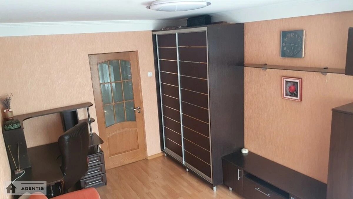 Здам квартиру. 2 rooms, 45 m², 5th floor/5 floors. Дніпровський район, Київ. 