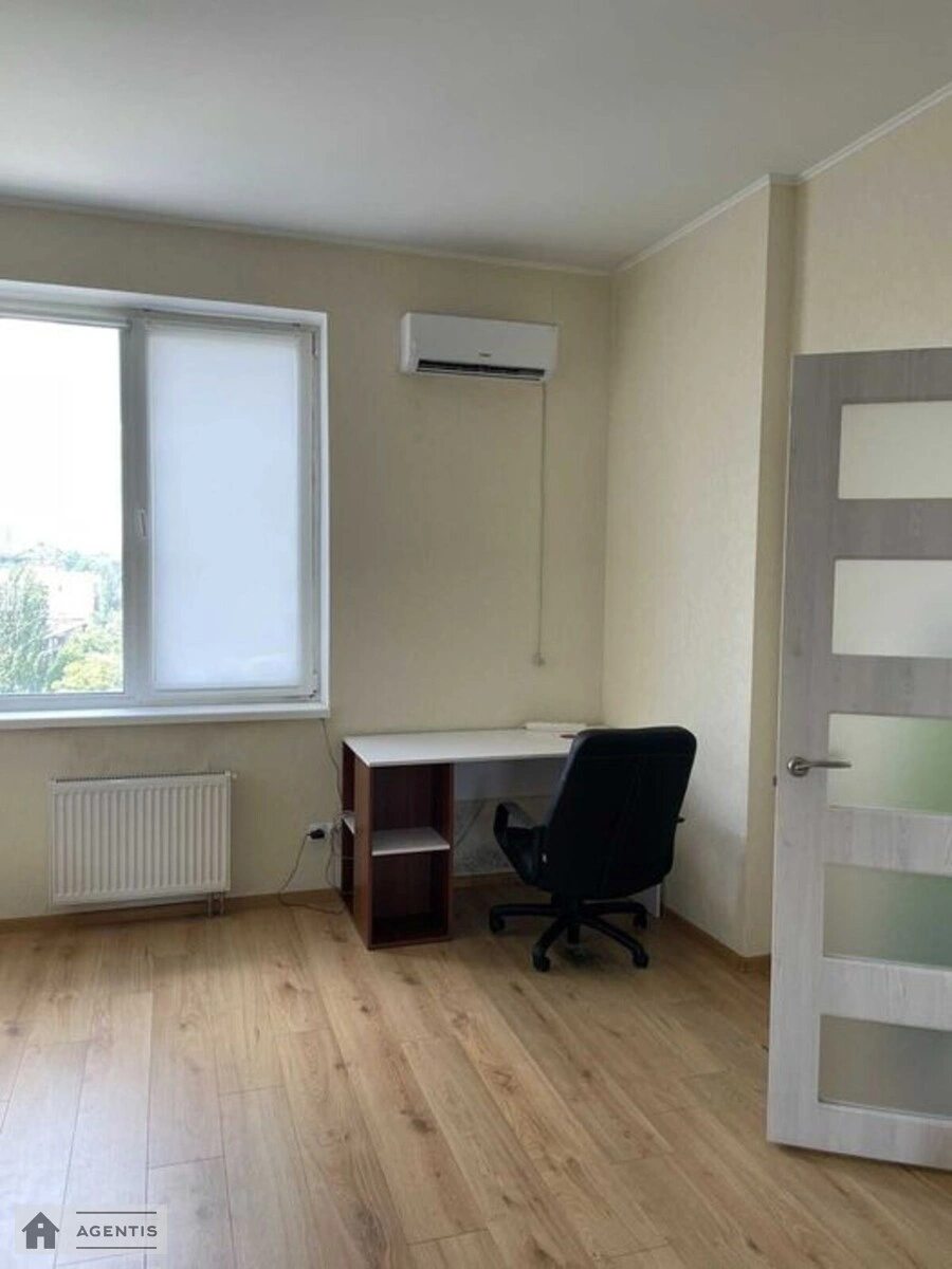 Apartment for rent. 1 room, 40 m², 7th floor/24 floors. 2, Kyrylo-Mefodiyivska 2, Kyiv. 