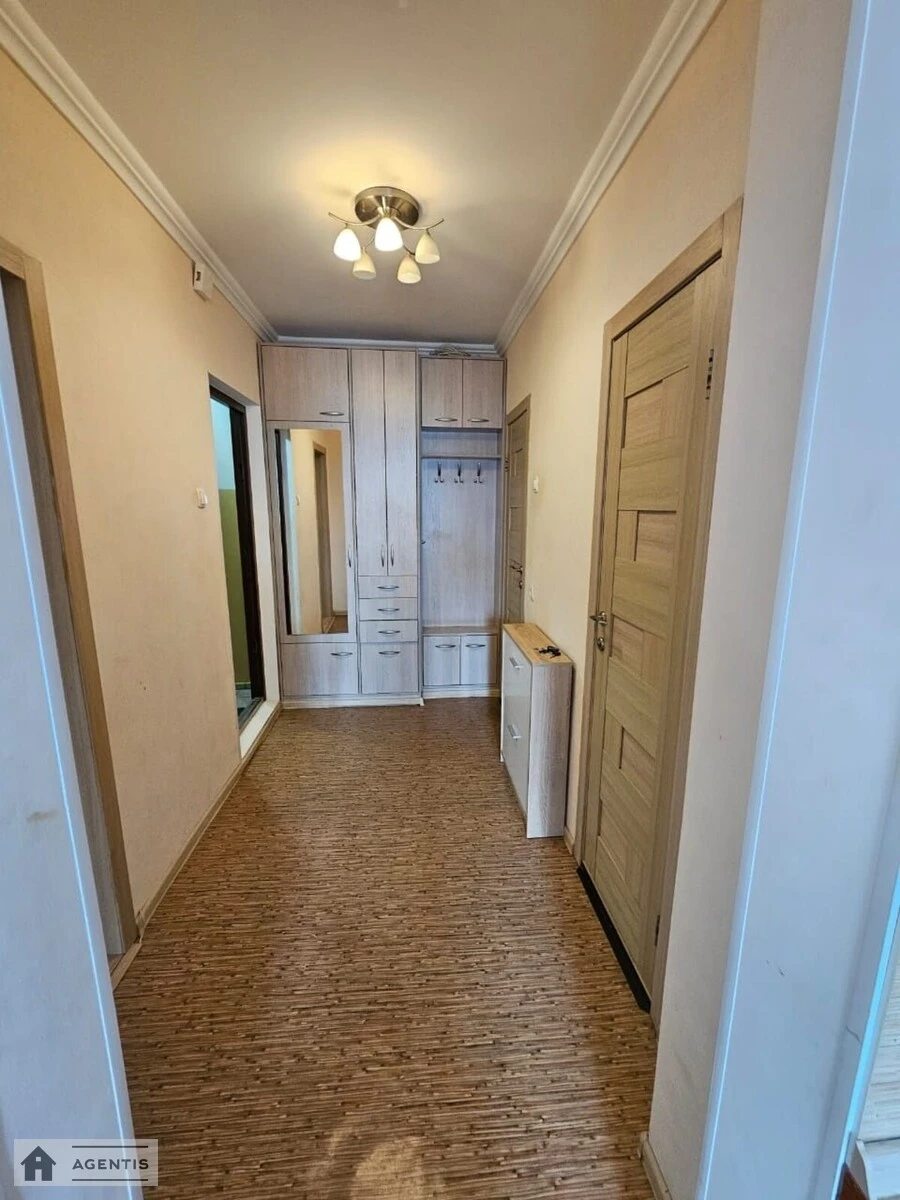 Apartment for rent. 1 room, 44 m², 10th floor/12 floors. 7, Solomiyi Krushelnytskoyi vul., Kyiv. 