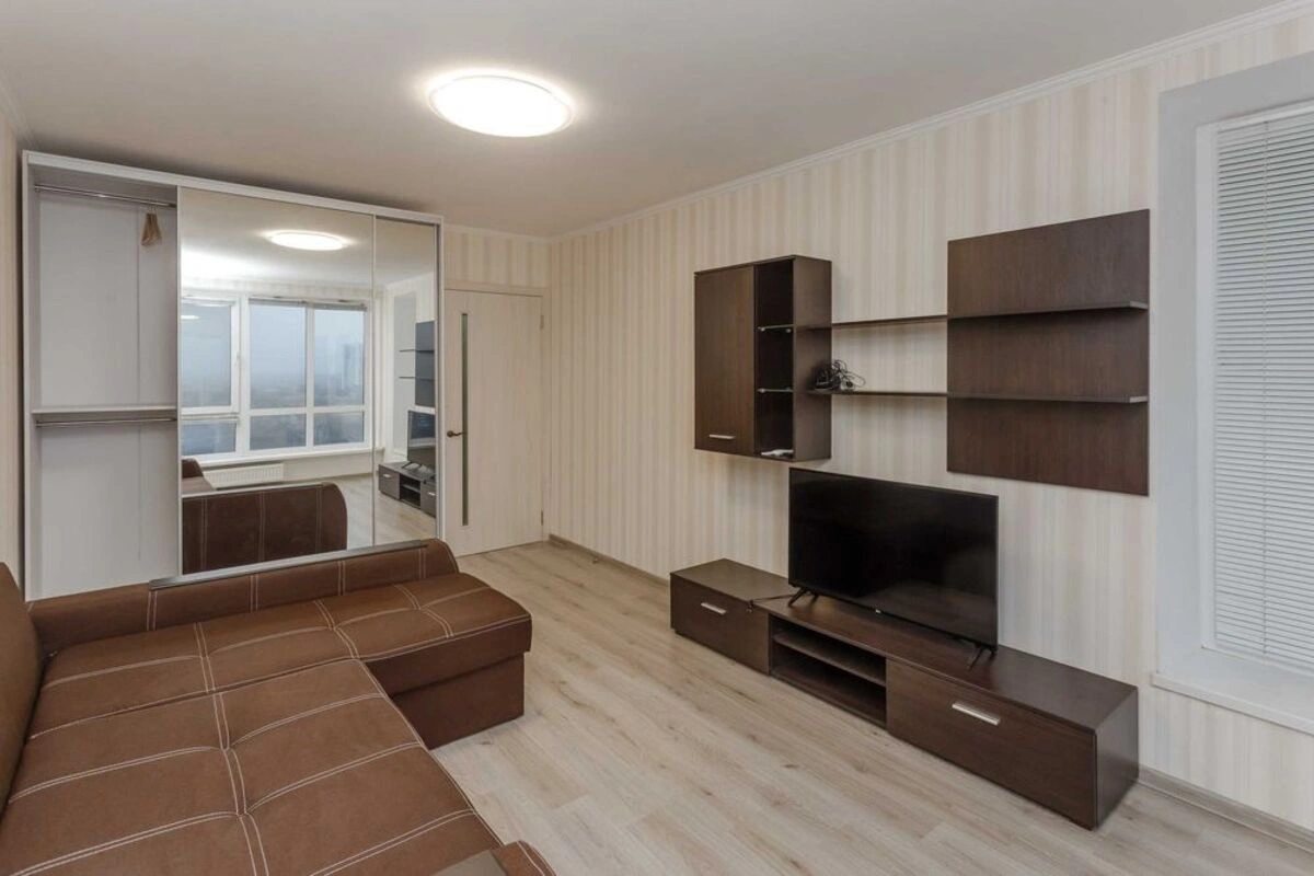 Сдам квартиру. 1 room, 35 m², 16 floor/16 floors. 18, Князя Романа Мстиславича 18, Киев. 