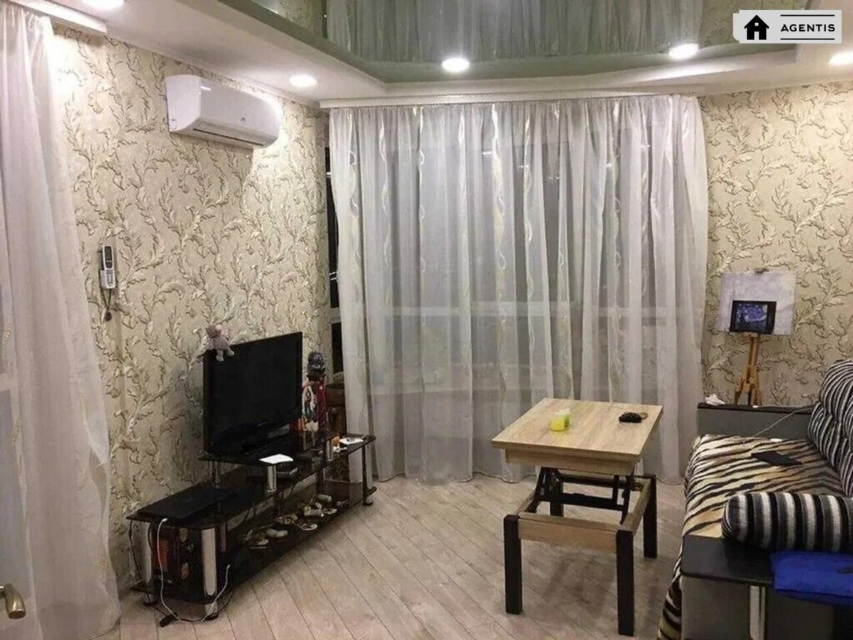 Сдам квартиру. 2 rooms, 65 m², 17 floor/25 floors. 1, Заречная 1, Киев. 