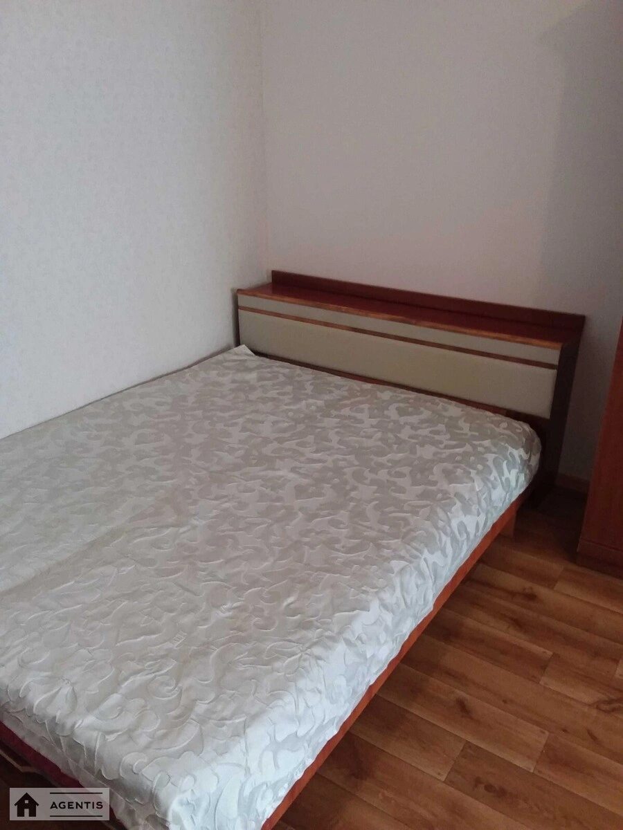 Сдам квартиру. 1 room, 31 m², 4th floor/5 floors. 61, Велика Китаївська вул., Киев. 