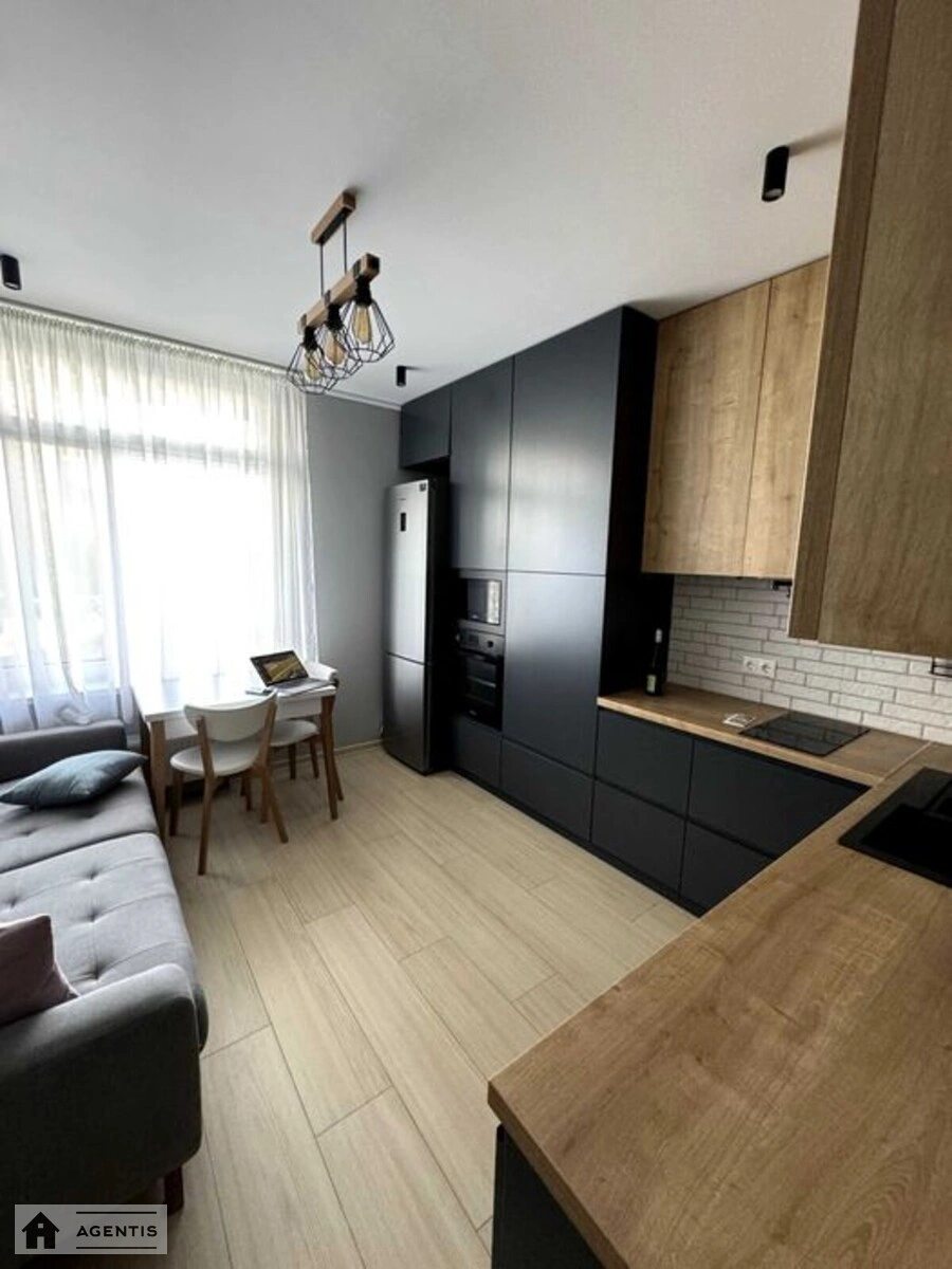 Apartment for rent. 1 room, 40 m², 1st floor/9 floors. Yunatcka 4, Kyiv. 