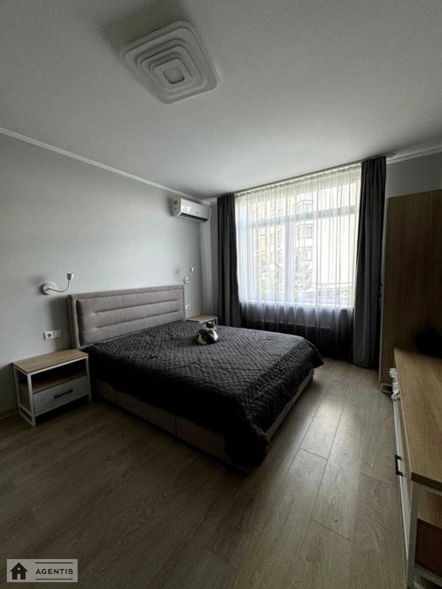 Apartment for rent. 1 room, 40 m², 1st floor/9 floors. Yunatcka 4, Kyiv. 