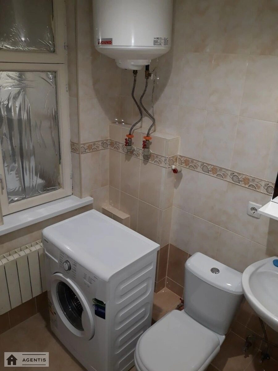 Сдам квартиру. 1 room, 30 m², 1st floor/1 floor. Дарницкий район, Киев. 