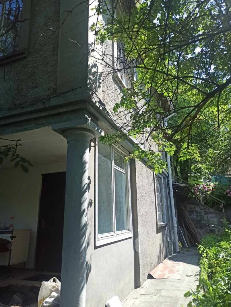 House for sale 4 rooms, 90 m². Verkhnya, Hatne. 