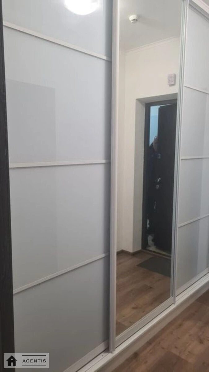 Apartment for rent. 1 room, 40 m², 11 floor/15 floors. Ivana Vyhovskoho vul. Marshala Hrechka, Kyiv. 