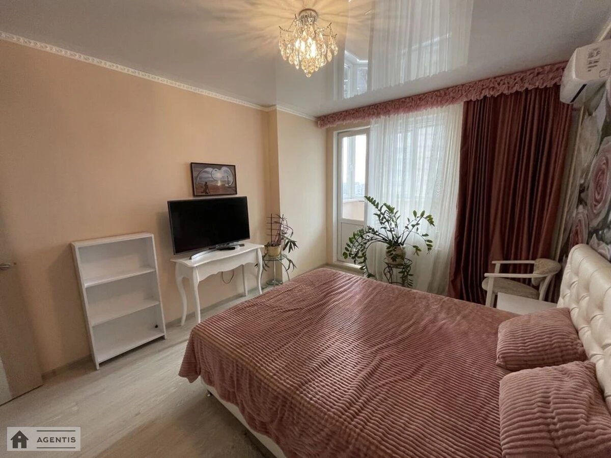Apartment for rent. 1 room, 44 m², 12 floor/26 floors. Kyyivska vul., Brovary. 