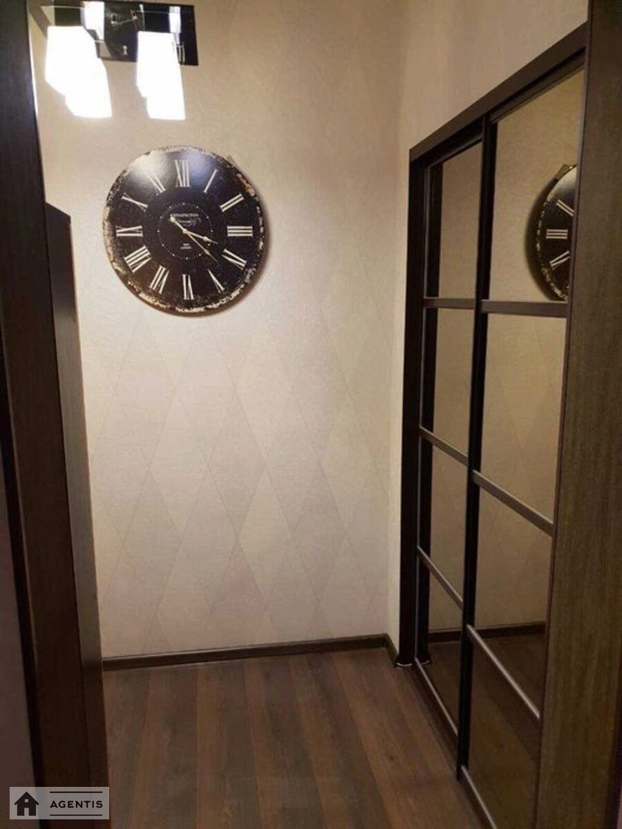 Apartment for rent. 2 rooms, 72 m², 15 floor/33 floors. 19, Kharkivske 19, Kyiv. 