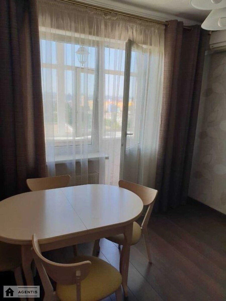 Здам квартиру. 2 rooms, 72 m², 15 floor/33 floors. 19, Харківське 19, Київ. 