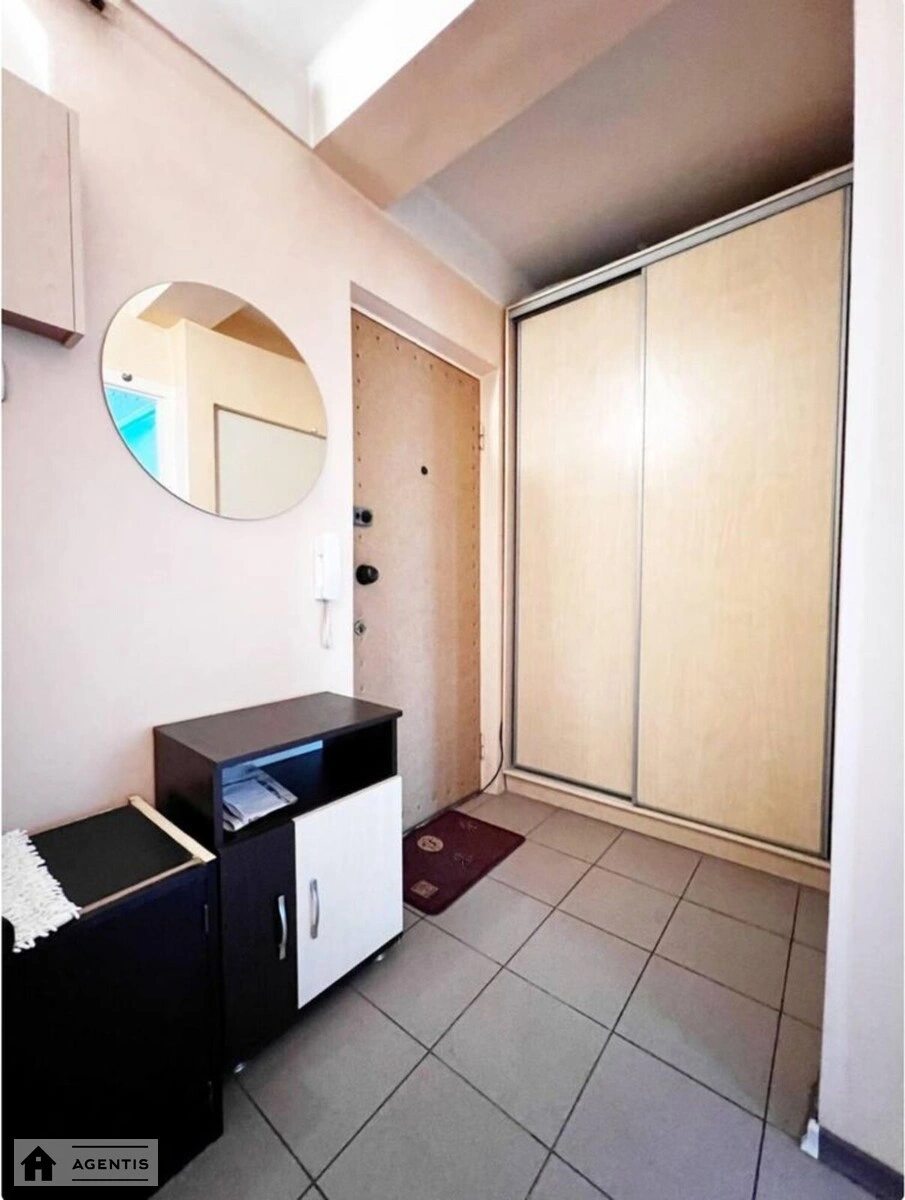 Apartment for rent. 2 rooms, 44 m², 4th floor/9 floors. 4, Yordanska vul. Layosha Havro, Kyiv. 