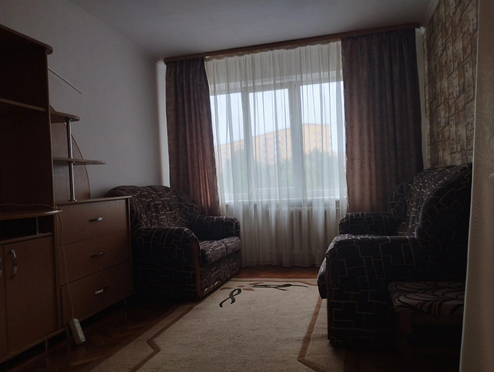 Apartments for sale. 1 room, 35 m², 4th floor/9 floors. 12, Kyyivska vul., Ternopil. 