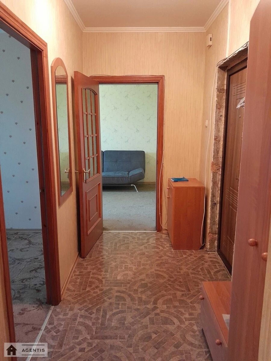 Apartment for rent. 2 rooms, 53 m², 12 floor/16 floors. 15, Kashtanova 15, Kyiv. 