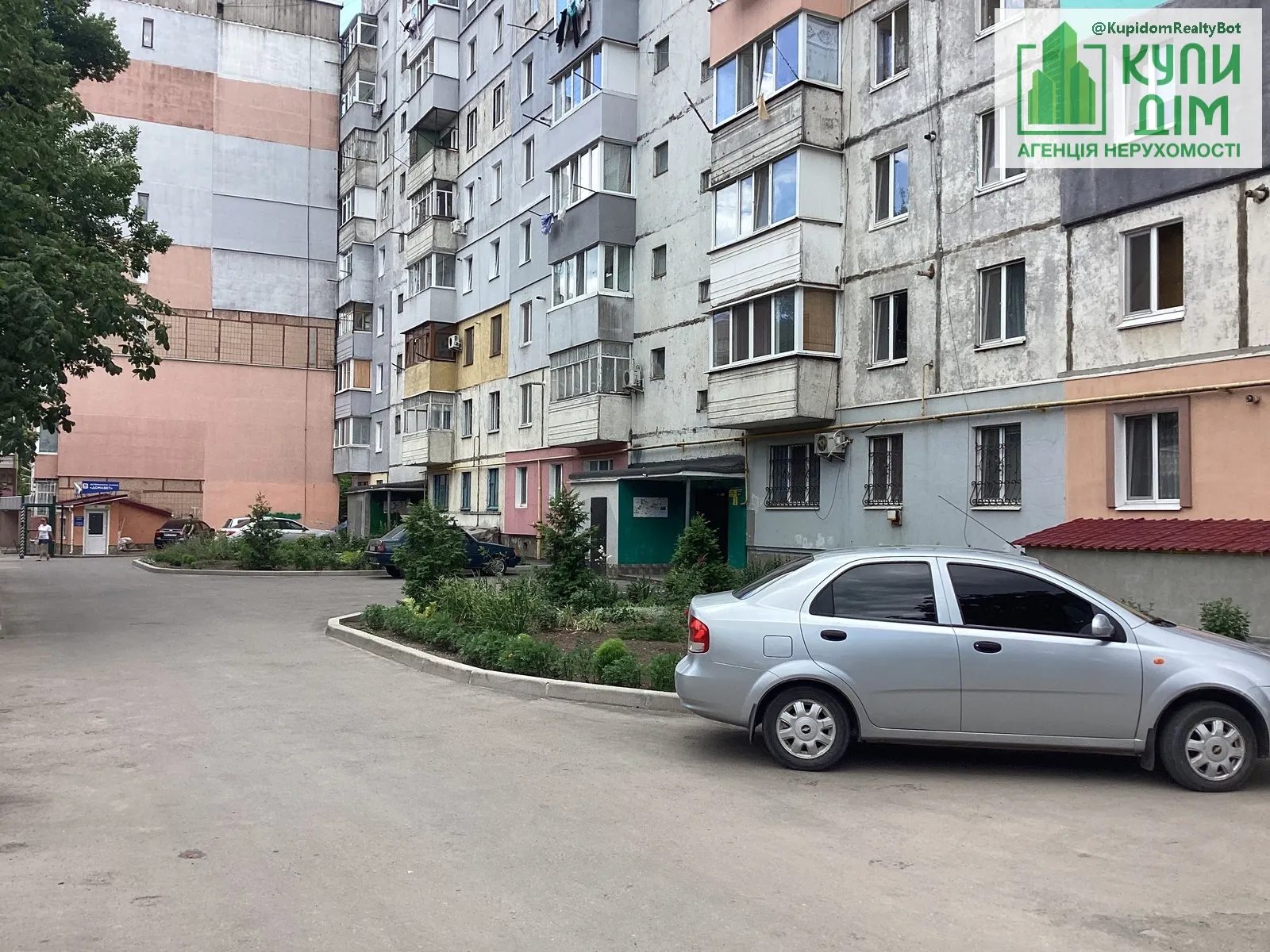 Продам 2 кімнатну квартиру на Жадова