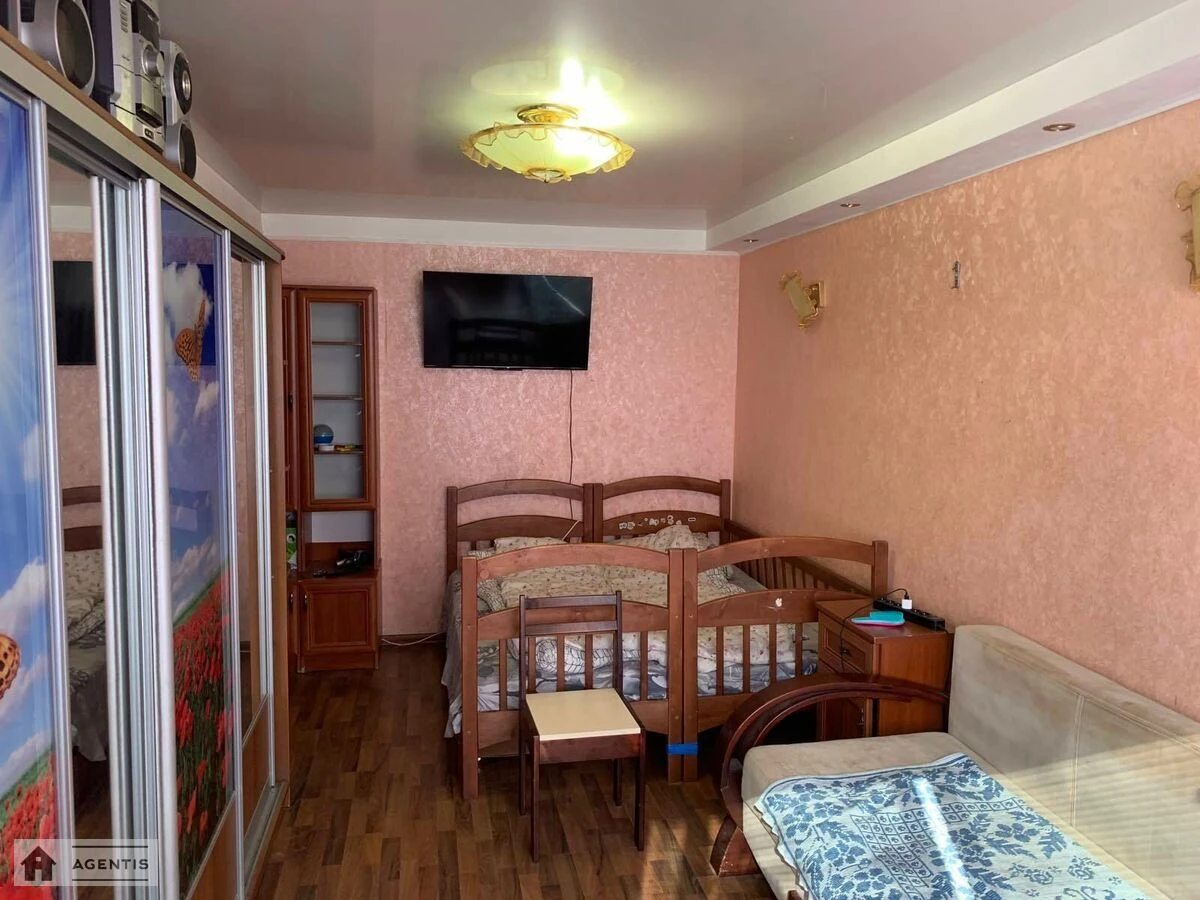 Apartment for rent. 1 room, 37 m², 4th floor/9 floors. 26, Sholom-Aleyhema 26, Kyiv. 
