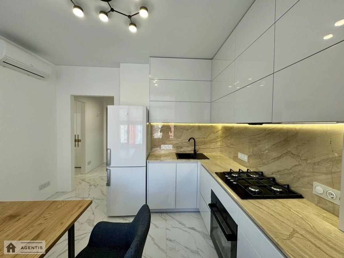 Apartment for rent. 1 room, 40 m², 8th floor/10 floors. Optymistychna , Hatne. 