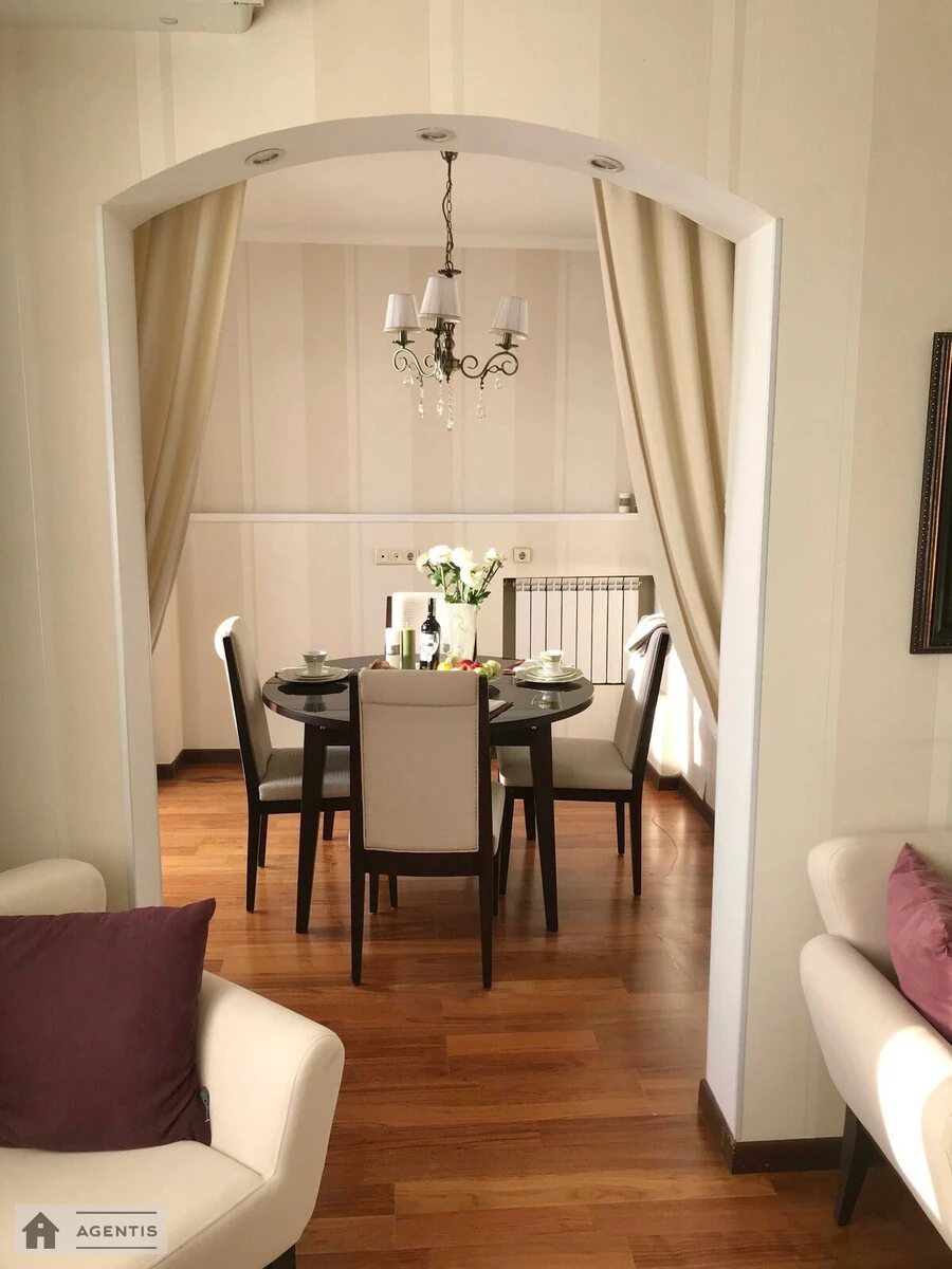 Apartment for rent. 3 rooms, 88 m², 13 floor/16 floors. 9, Vasylya Poryka prosp., Kyiv. 