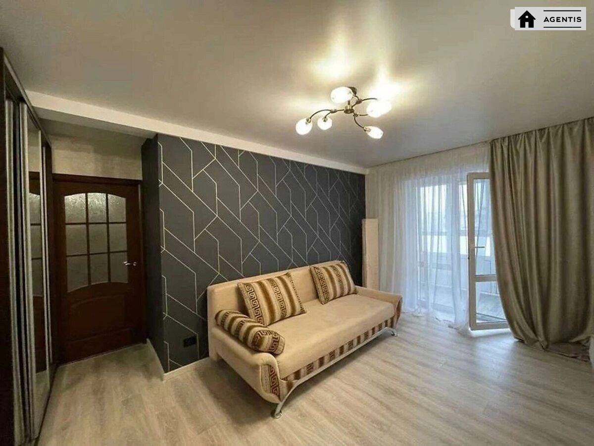 Apartment for rent. 3 rooms, 62 m², 5th floor/9 floors. 36, Zodchyh 36, Kyiv. 