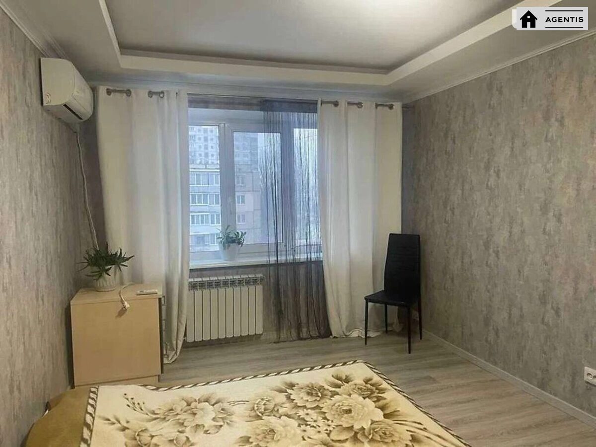 Apartment for rent. 3 rooms, 62 m², 5th floor/9 floors. 36, Zodchyh 36, Kyiv. 
