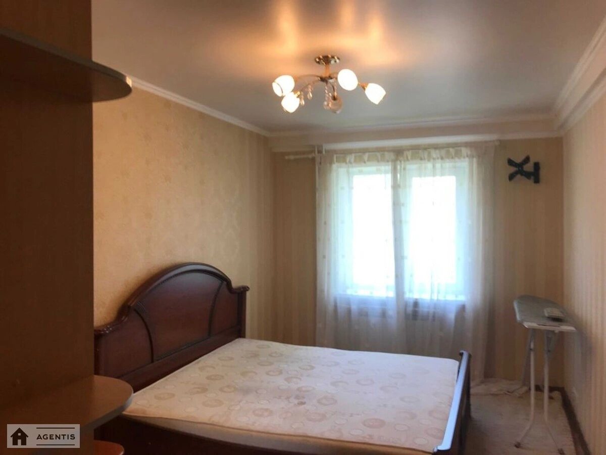 Apartment for rent. 2 rooms, 55 m², 3rd floor/9 floors. 9, Yentuziativ , Kyiv. 