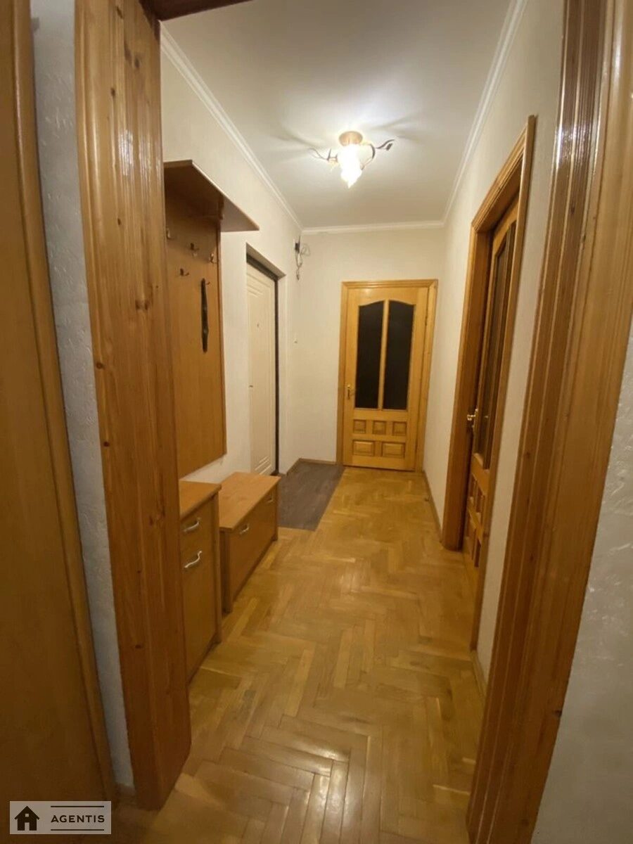 Apartment for rent. 2 rooms, 56 m², 13 floor/14 floors. 38, Petra Hryhorenka prosp., Kyiv. 