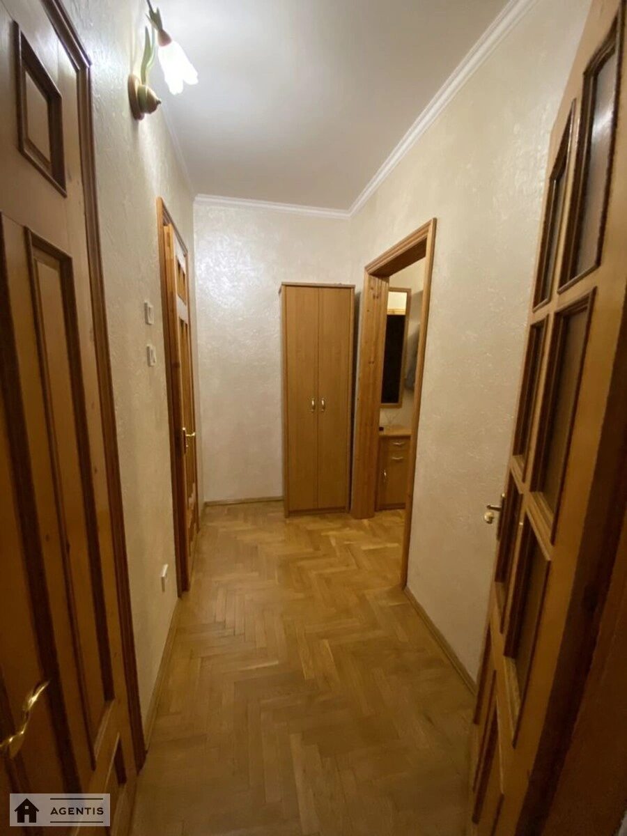 Apartment for rent. 2 rooms, 56 m², 13 floor/14 floors. 38, Petra Hryhorenka prosp., Kyiv. 