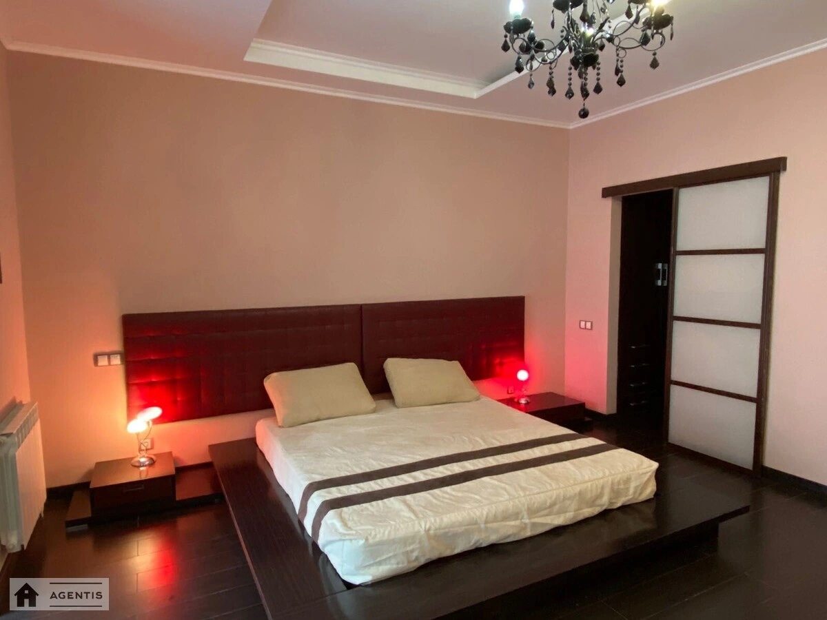 Apartment for rent. 2 rooms, 90 m², 4th floor/21 floors. Pochaynynska, Kyiv. 