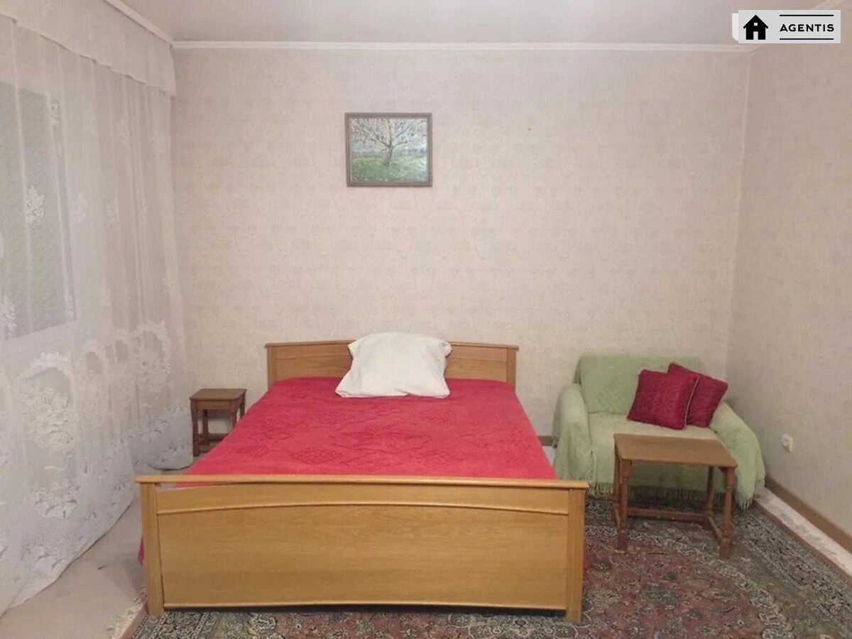 Apartment for rent. 1 room, 84 m², 10th floor/16 floors. 1, Borysa Hmyri vul., Kyiv. 