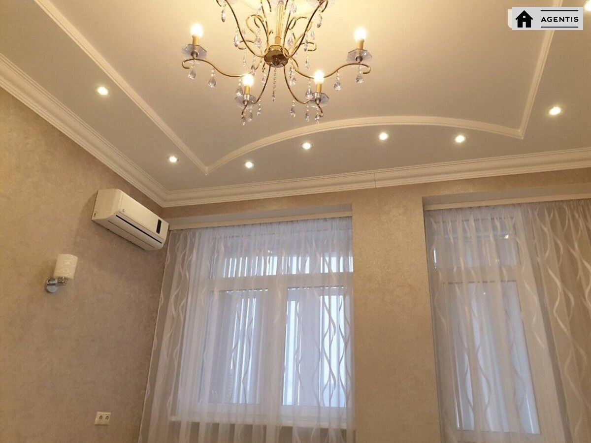 Apartment for rent. 3 rooms, 109 m², 14 floor/32 floors. 118, Zhylyanska 118, Kyiv. 