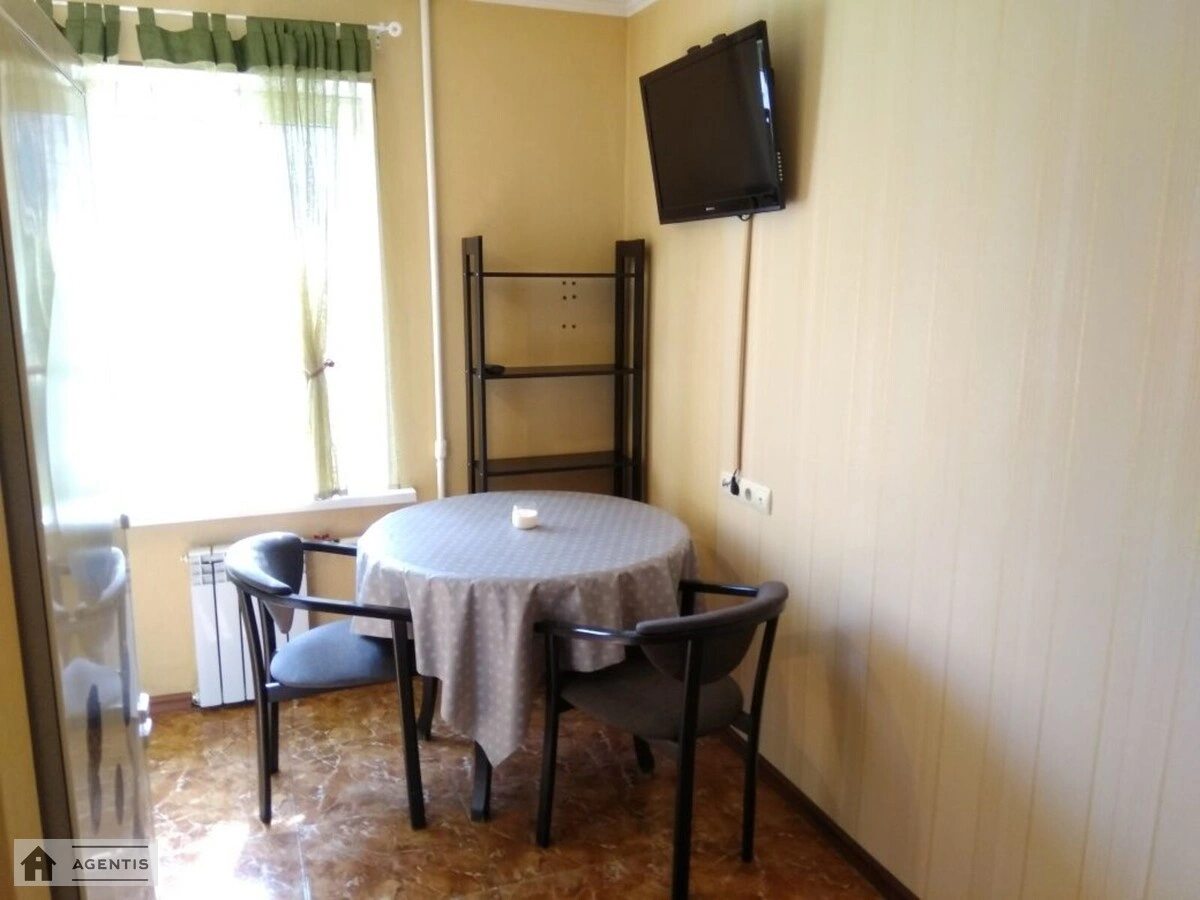 Apartment for rent. 1 room, 36 m², 5th floor/9 floors. 36, Pivnichna 36, Kyiv. 