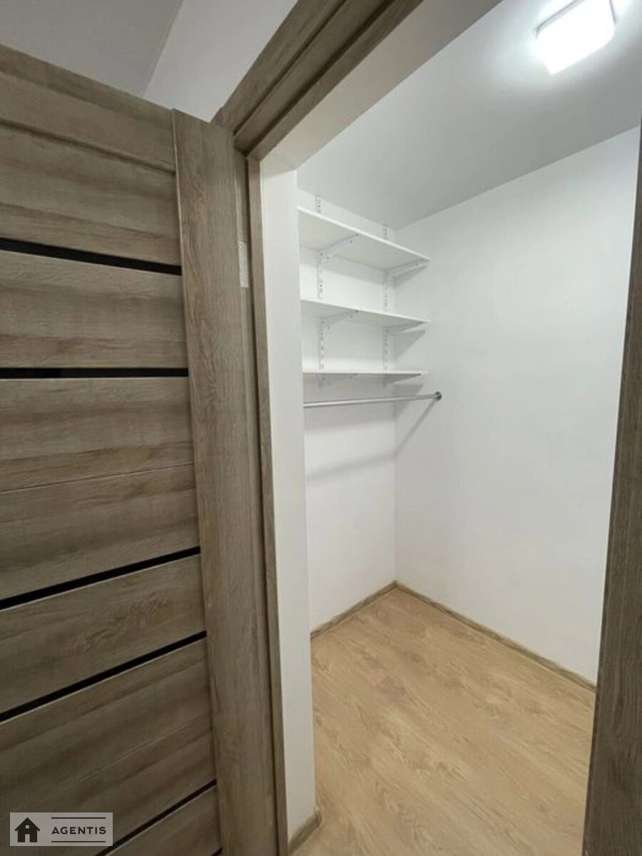 Apartment for rent. 1 room, 43 m², 3rd floor/24 floors. Prymiska , Novoselky. 