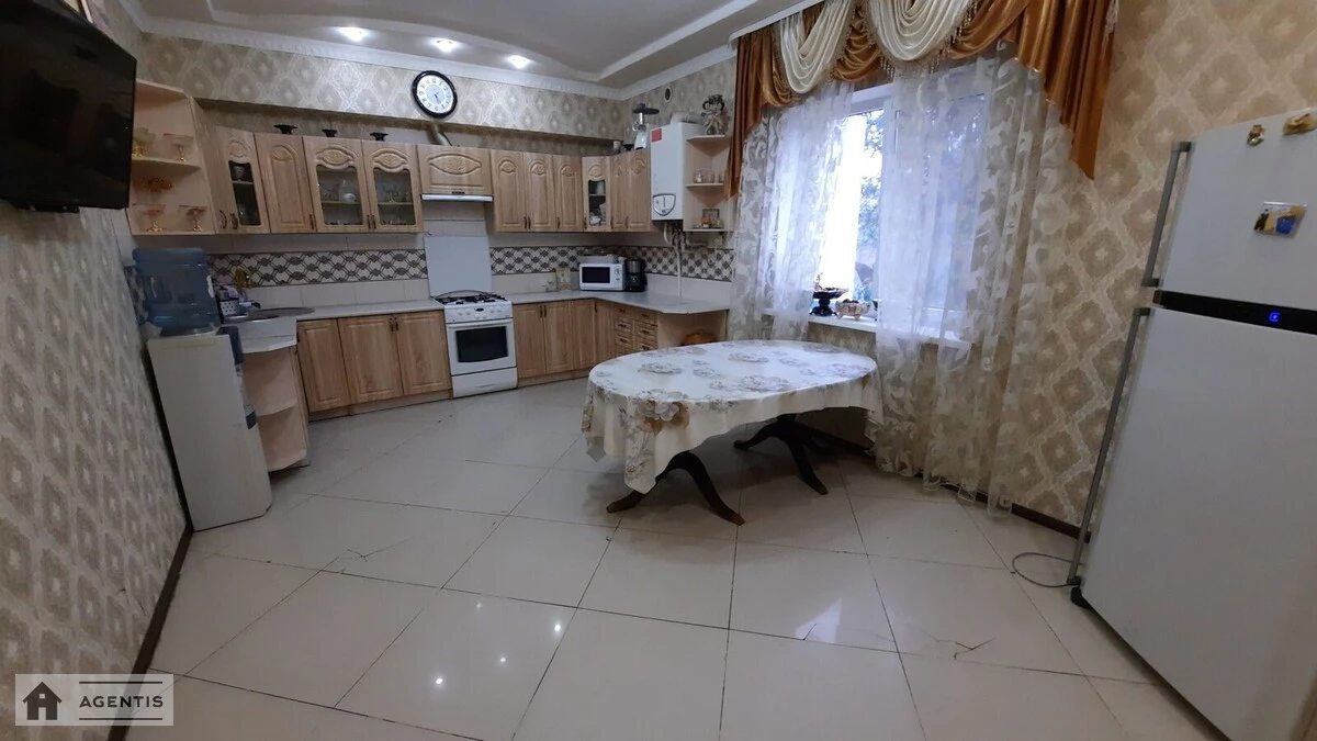 Сдам квартиру. 3 rooms, 150 m², 1st floor/2 floors. Дарницкий район, Киев. 