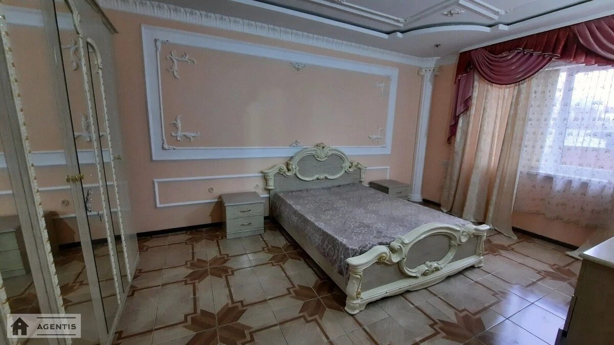 Apartment for rent. 3 rooms, 150 m², 1st floor/2 floors. Darnytskyy rayon, Kyiv. 