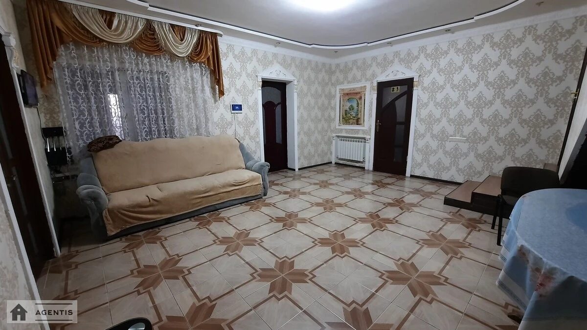 Сдам квартиру. 3 rooms, 150 m², 1st floor/2 floors. Дарницкий район, Киев. 