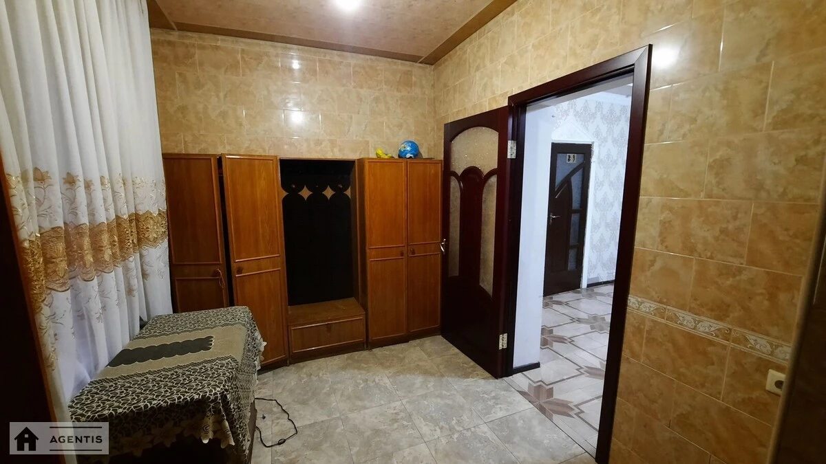 Здам квартиру. 3 rooms, 150 m², 1st floor/2 floors. Дарницький район, Київ. 