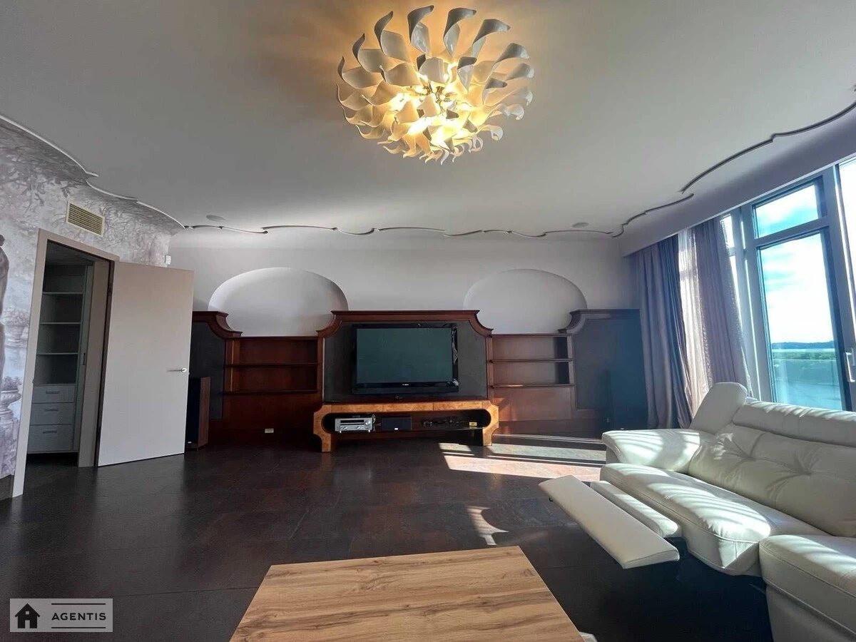Сдам квартиру. 3 rooms, 190 m², 9th floor/10 floors. 18, Раїси Окіпної вул., Киев. 