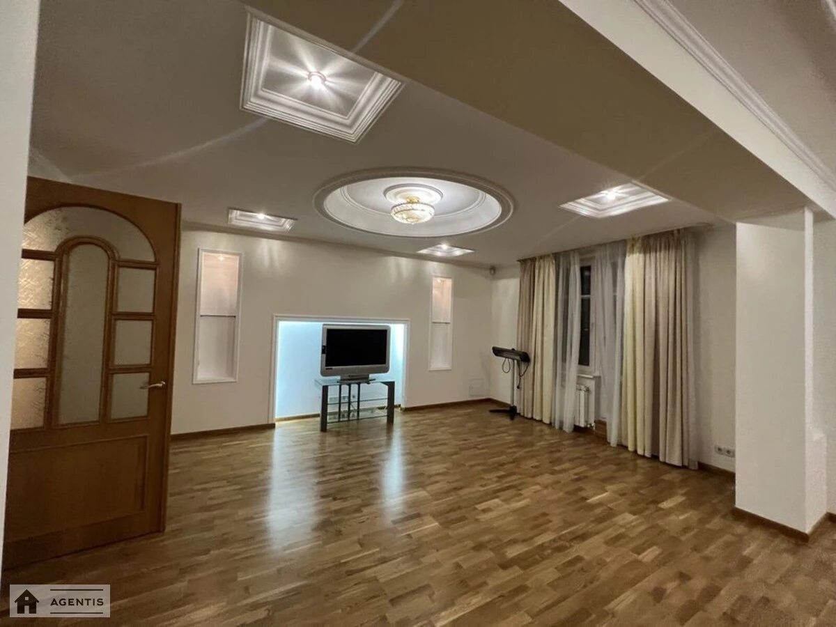 Сдам квартиру. 5 rooms, 248 m², 3rd floor/17 floors. 17, Дмитриевская 17, Киев. 