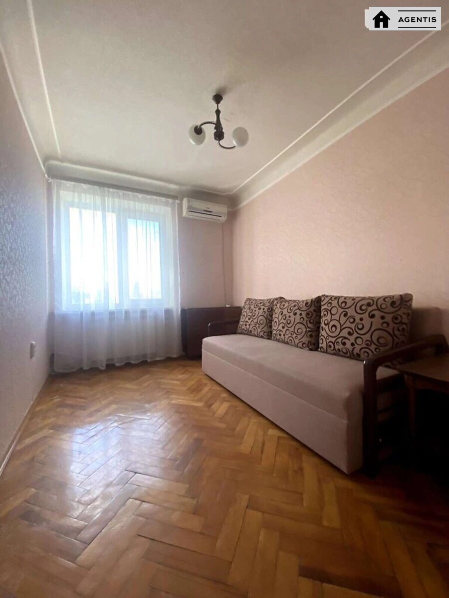 Здам квартиру. 3 rooms, 56 m², 5th floor/5 floors. 43, Бориспільська 43, Київ. 